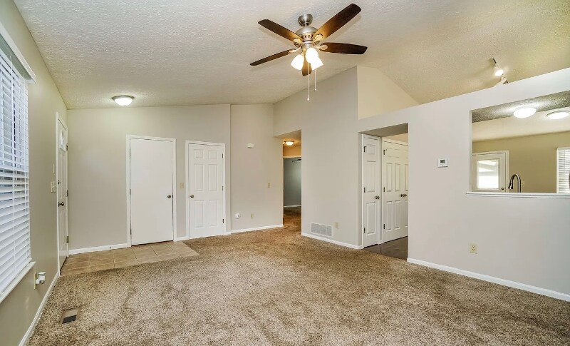 Building Photo - 1496 Meadowlark Ln