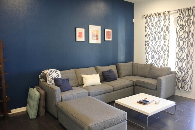 Building Photo - 84136 Olona Ct