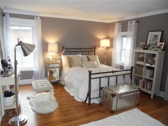 Bedroom (shown furnished) - 191 Pulteney St