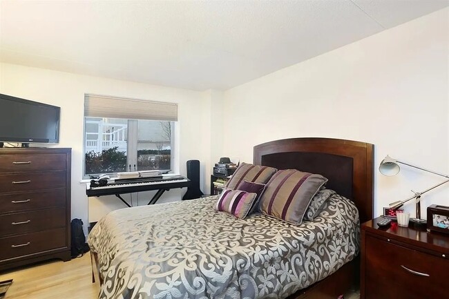 Primary Photo - 53 Boerum Pl