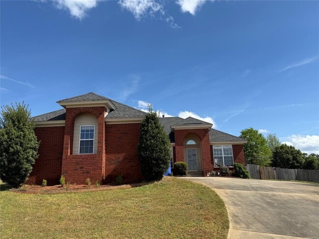 Building Photo - 650 Little Farm Rd
