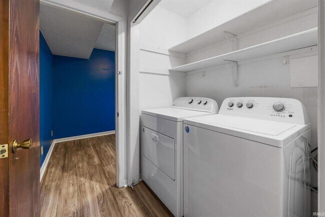 Building Photo - 4 BR Home in Bar Barry Heights