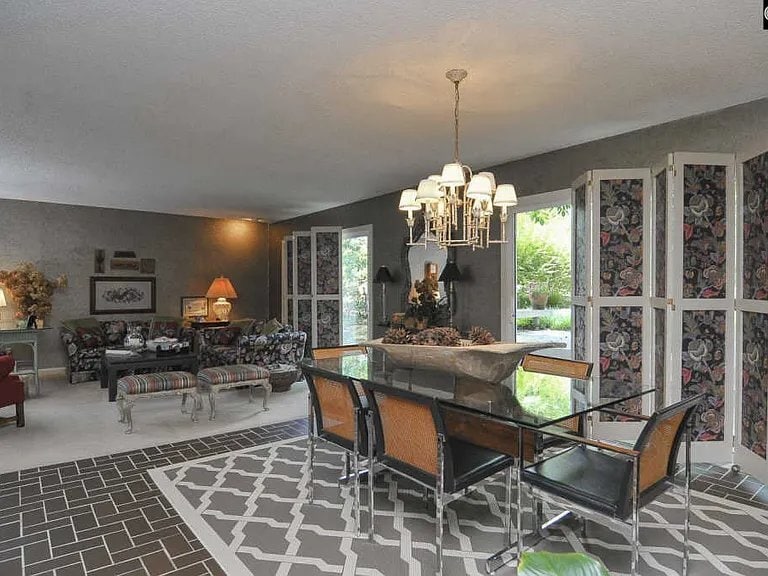 Building Photo - 236 Tram Rd