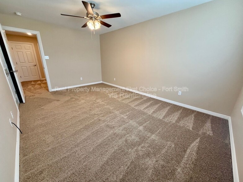 Building Photo - 9817 Mylea Cir