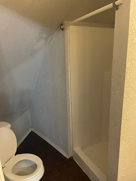 Building Photo - 1108 Rhodes Rd N