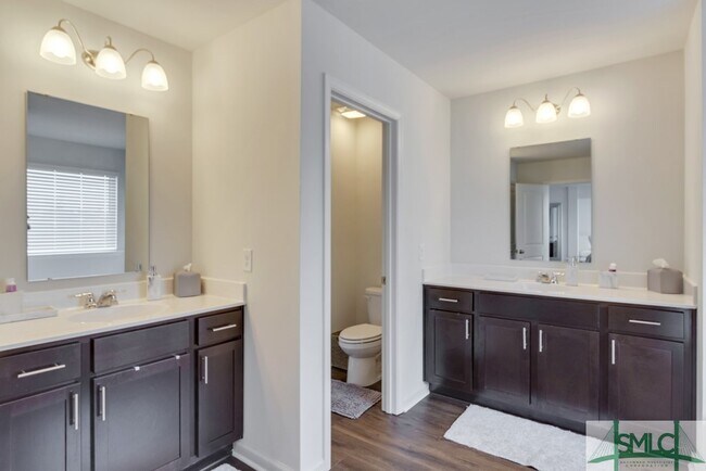 Building Photo - 102 Palmer Pl