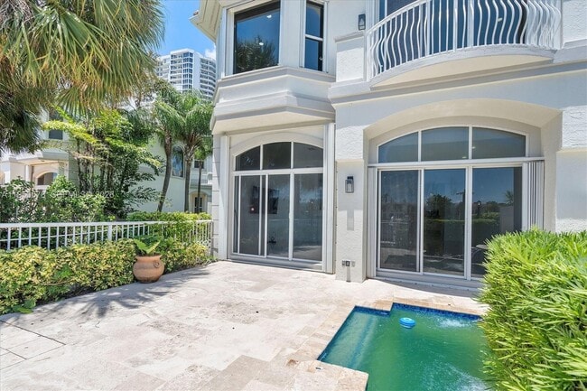 Building Photo - 21301 NE 38th Ave