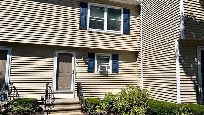 Building Photo - 56 Durham Rd