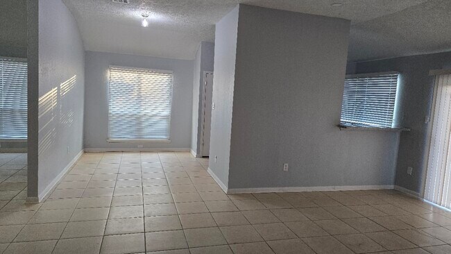 Building Photo - 15135 Beechnut St