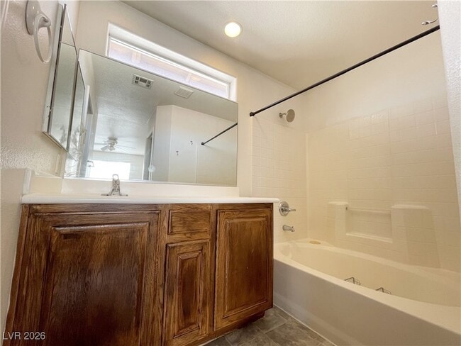 Building Photo - 990 Cantabria Heights Ave