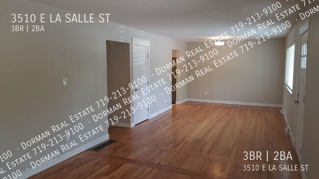 Building Photo - 3510 E La Salle St