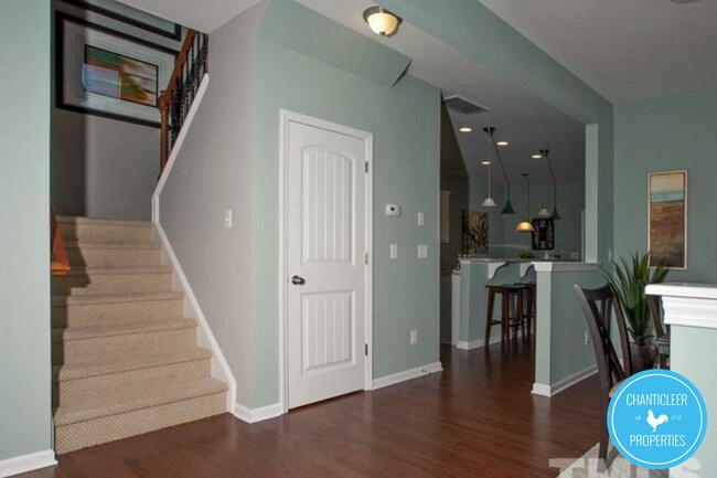 Building Photo - 4490 Middletown Dr