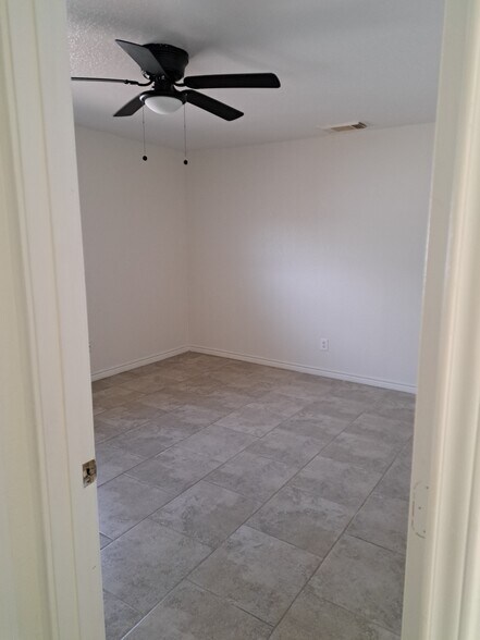 2nd bedroom - 6511 Flatstone Pass