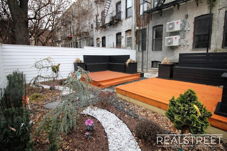 Building Photo - Brand New 1 BED in Crown Heights