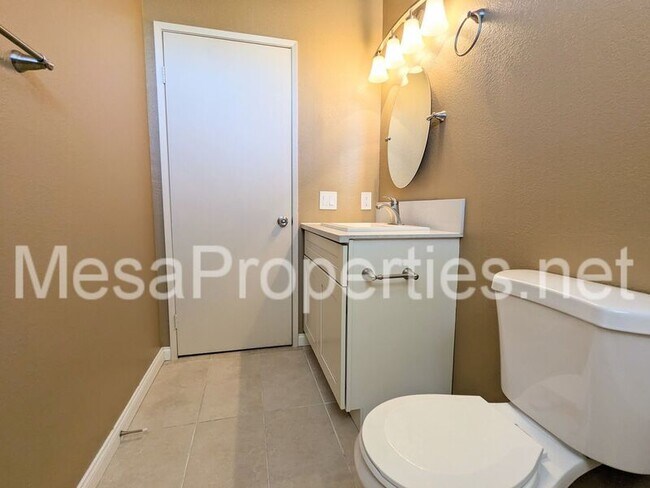 Building Photo - 14747 Amber Ct