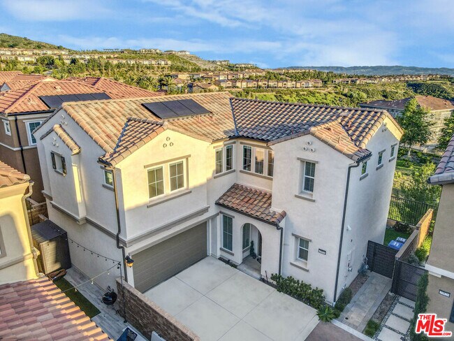 Building Photo - 20818 Bur Oak Cir