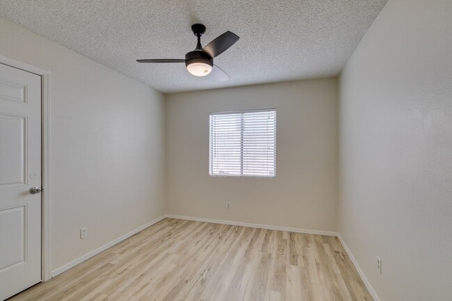 Building Photo - EASTERN AND WINDMILL 3 BEDROOM HOME WITH LARGE BACKYARD, NO HOA, AND SOLAR PANELS