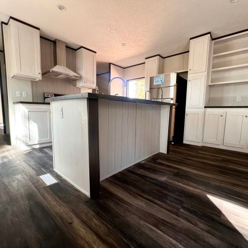 Building Photo - 302 Falcon Dr