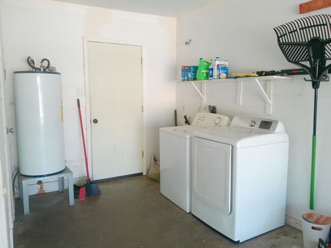 Building Photo - 7417 Whisper Wind Dr
