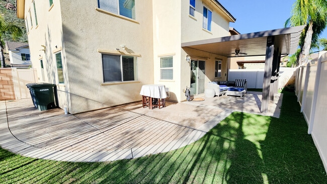 Building Photo - 34213 Parkside Dr