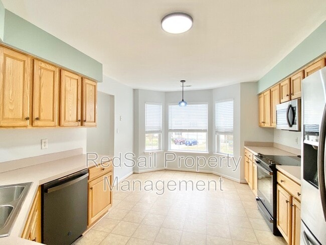 Building Photo - 5800 Montpelier Dr