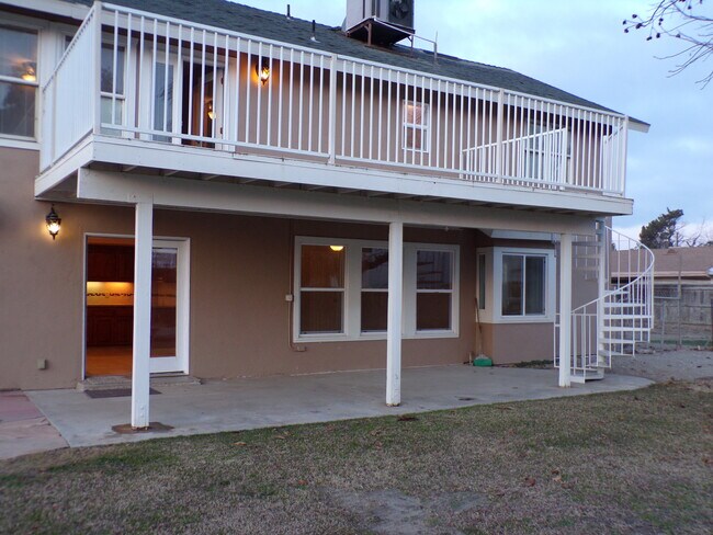 Building Photo - 14921 Sunnybank Ave