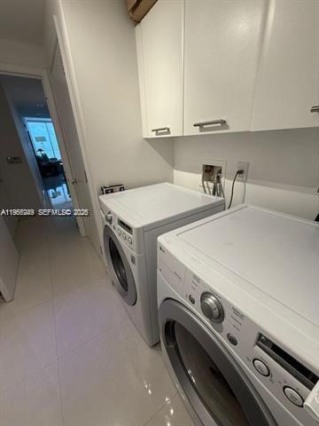 Building Photo - 17121 Collins Ave