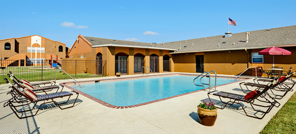 Swimming Pool - Monticello Manor Apartment Homes