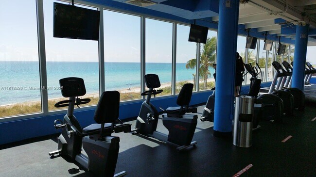 Building Photo - 5401 Collins Ave