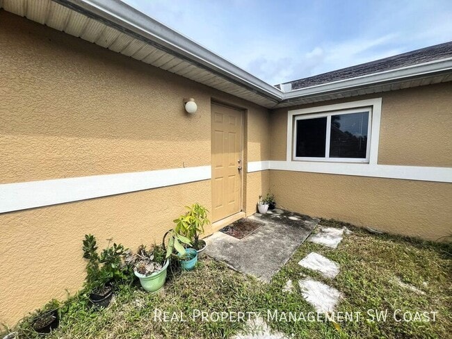 Building Photo - 125 John Ave S