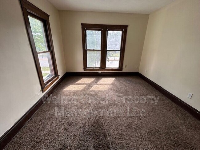 Building Photo - 1309 Middle Ave