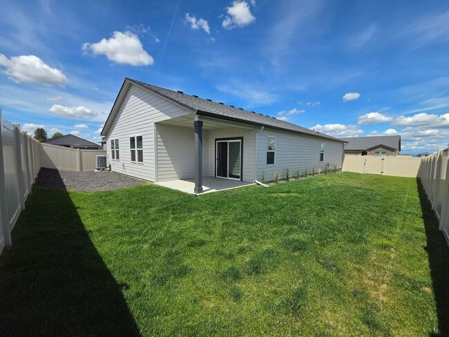 Building Photo - $2,695 - 4 Bed / 2 Bath Beautiful Newer Construction Home in Cheney