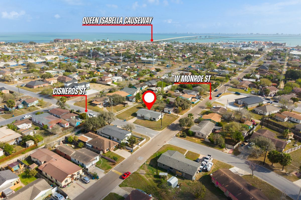 Building Photo - 711 Cisneros St