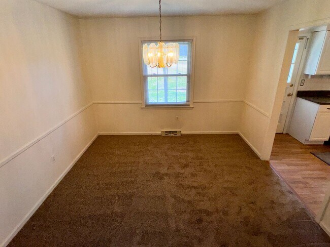 Building Photo - Beautiful House in Tates Creek! 4 BR, 2.5 ...