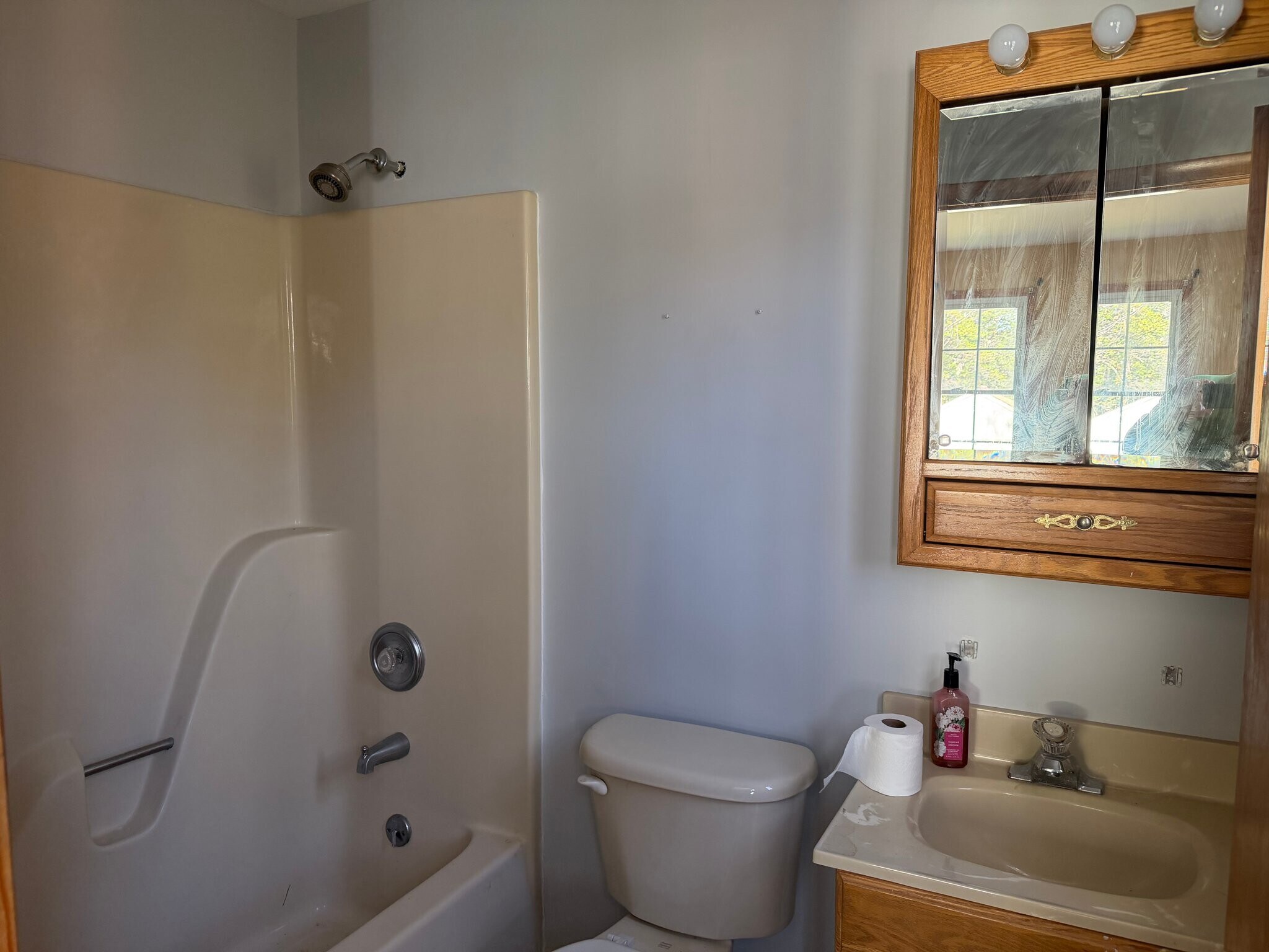 Building Photo - 545 Old Stage Rd