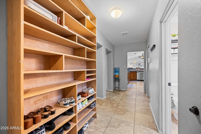 Building Photo - 6634 N 176th Ave