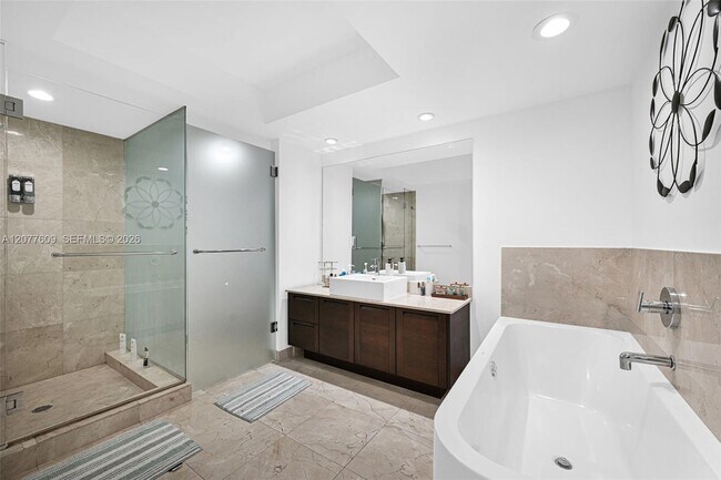 Building Photo - 250 Sunny Isles Blvd