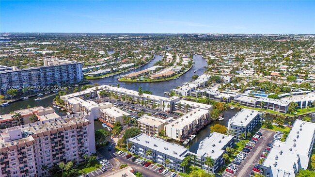 Building Photo - 777 S Federal Hwy