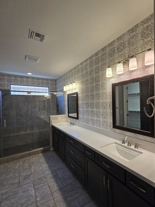 Building Photo - 35532 N Sunset Trail
