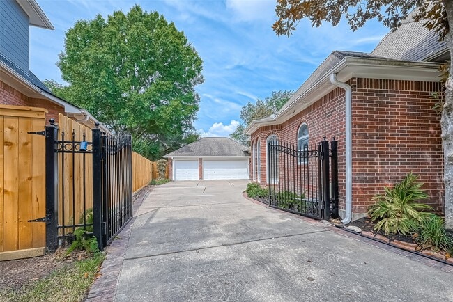Building Photo - 13719 Ashley Run