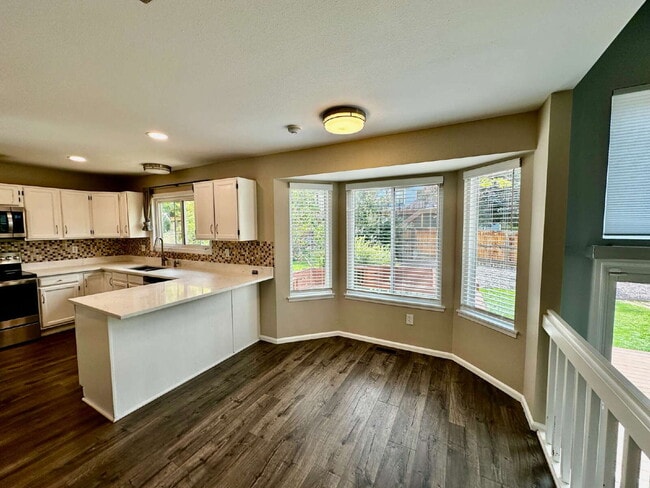 Building Photo - "Charming 3-Bed Highlands Ranch Home with ...