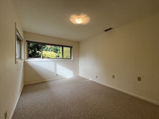 Building Photo - Charming Portland Home with Garden Oasis, ...