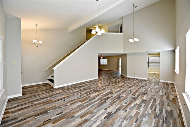 Building Photo - 13003 Sinton Ln