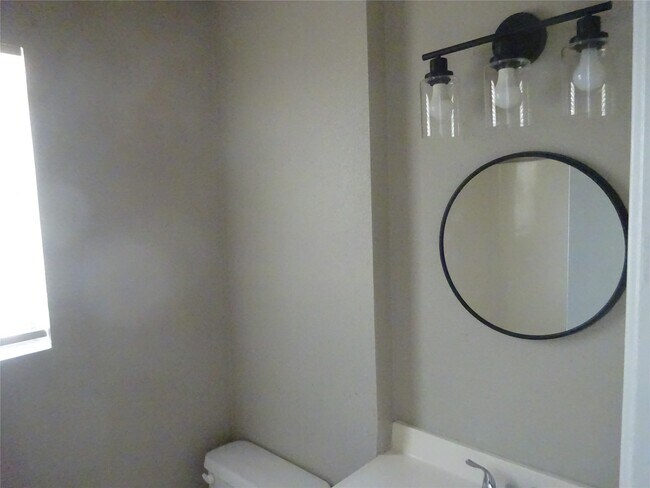 Building Photo - 5130 Wickview Ln