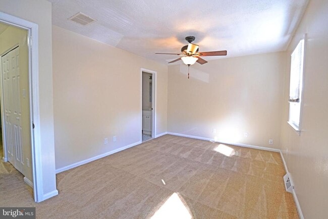Building Photo - 22426 Greenview Ct