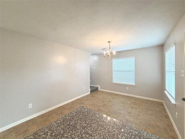 Building Photo - 6415 Mountain Pines Ln