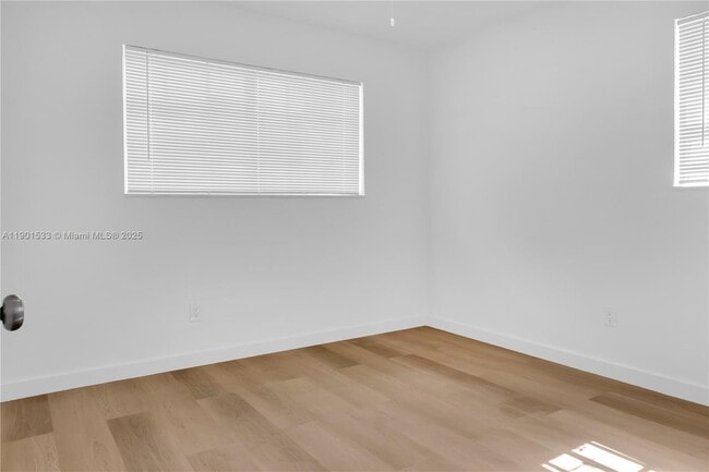 Building Photo - 4900 SW 106th Ave