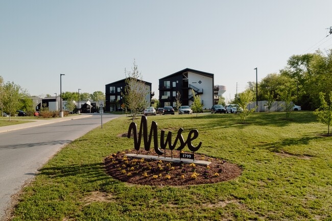 Building Photo - Muse Bowling Green