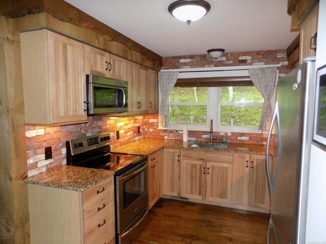 Building Photo - 12 Fogarty Ln