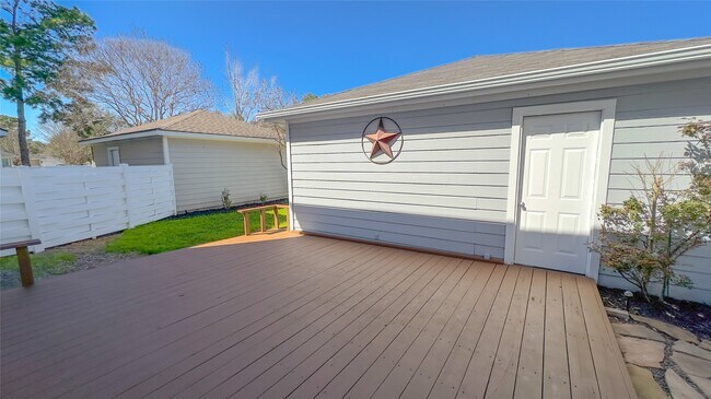 Building Photo - 9923 Farrell Dr